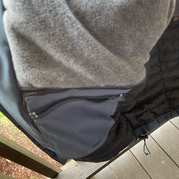 Nice Men's  Blue  Jacket.  Size Medium.  Great Shape! - Picture 10 of 13